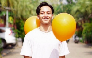 Jefri Nichol Pamer Foto Ganteng Pakai Kaus Putih, Ototnya Bikin Warganet Salah Fokus
