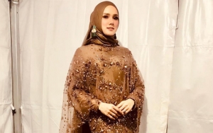 Mulan Bergamis Emas Dibully Suka Goyang Seksi dan Pro LGBT, Ramalan Roy Kiyoshi Terbukti?