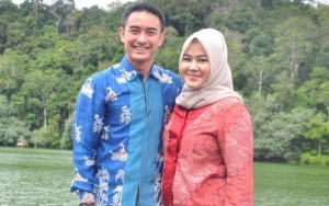 Zumi Zola Mewek Curhat Keluarga Trauma, Istrinya Justru Asyik Selfie dan Belanja