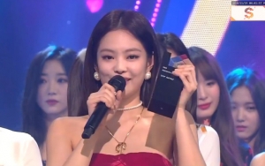 'Solo' Raih Piala Perdana di 'Inkigayo', Jennie Black Pink Tuai Komentar Nyinyir
