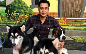 Kriss Hatta Kepergok Bareng 'Pacar' di Bandung, Ini Fakta Sebenarnya