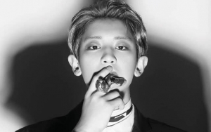 Chanyeol ke Sungai Han Lihat Proyek Ultah dari Fans dan Bagikan Pesan Selamat dari Member EXO