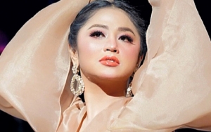 Tak Pernah Nge-Gym, Dewi Persik Bagikan Kiat Miliki Tubuh Ideal
