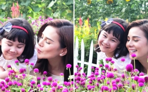 Astrid Tiar Jalani Pemotretan Bareng Dua Putrinya, Gaya Centil Annabel Curi Perhatian