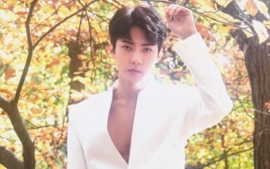 Loncat Pagar Restoran Hingga Tiduran di Padang Rumput, Sehun Pamerkan Foto-Foto di Hawaii