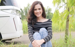 Dituding 'Ngamuk' Gara-Gara Sang Ayah Ejek Roger, Cut Meyriska Bagikan Foto 'Berbunga-Bunga'