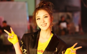 Foto Debut Jadi Sorotan, Wendy Red Velvet Oplas Lipatan Mata?