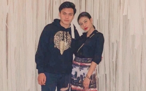  Bagikan Pose Kece Lengkap Dengan Caption Bikin Meleleh, Kekasih Awkarin Sukses Buat Warganet Baper