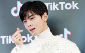 Hadiri Acara Tik Tok, Cha Eunwoo Dipuji Ganteng Habis-Habisan