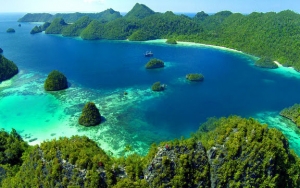Taman Laut Raja Ampat  di Papua Barat