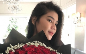 Didoakan Fans Saingi Dewi Persik, Netter Malah Curigai Ibunda Rosa Meldianti