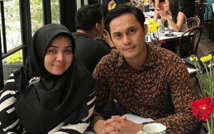 Wajah Muzdalifah Temani Pacar Brondong ke Pasar Bikin Pangling, Aura Soleha Makin Terpancar