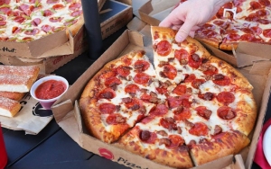 Pizza Hut, Restoran Pizza Pertama