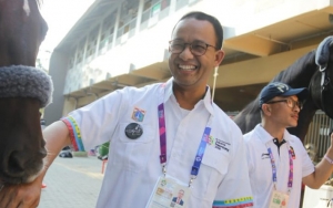 Pose Acungkan Dua Jari Jadi Sorotan, Anies Baswedan Dapat Peringatan Kemendagri