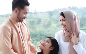 Mantap Hijrah, Intip 6 Potret Cantik Metha Yunatria Istri Uki NOAH Setelah Berhijab