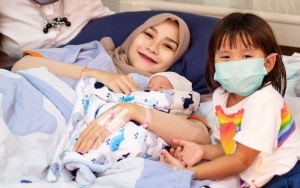 Anak Zaskia Adya Mecca dan Hanung Bramantyo