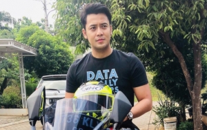 Jarang Dipajang di Instagram, Kecantikan Wajah Adik dan Ibu Kriss Hatta Jadi Sorotan