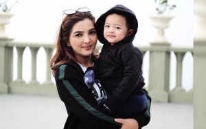 Ashanty Bangga Supit Pengasuh Arsya Dipuji Cantik Mirip Artis, Tak Disangka Jago Bahasa Inggris