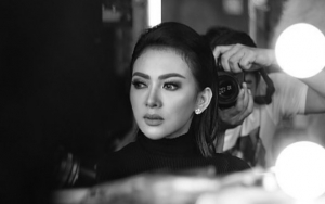 Syahrini Tersandung Kasus First Travel dan Hingga Kontroversi Foto di Holocaust