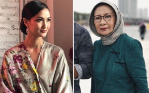Bagikan Cinta Di Akhir Tahun, Atiqah Hasiholan Pamer Rangkaian Bunga Cantik Untuk Ratna Sarumpaet