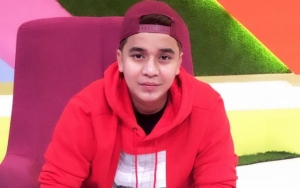 Dinilai Kelewat Sombong, Aksi Billy Syahputra Injak Jaket Adik di Mal Bikin Warganet Geram
