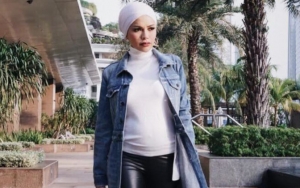 Pamer Foto Senyum Lebar Tanpa Hijab di Tahun 2019, Unggahan Nikita Mirzani Masih Tuai Kontroversi