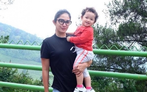 Ussy Sulistiawaty Pamer Foto Putri Bungsu, Pipi Merah Bak Tomat Bikin Gemas Warganet