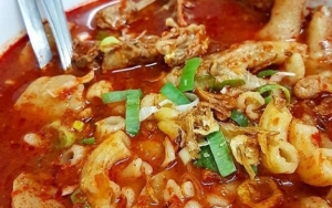 Seblak Pedas Khas Bandung yang Wajib Dicoba