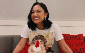 Marion Jola Bagikan Foto Seksi Saat Berada di Kampung Halamannya, Warganet: Auto Zoom
