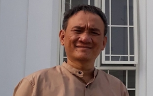 Ngaku Rumah Digerebek, Andi Arief: Mohon Hentikan Bapak Presiden