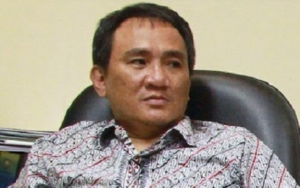 Dituduh Sebarkan Hoaks Surat Suara, Andi Arief Laporkan 5 Pendukung Jokowi