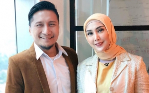 Sudah Hijrah, Postingan Arie Untung Dapat Kejutan Ulang Tahun Jadi Sorotan Netter