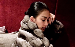 Pamer Pose Cantik di Jepang, 'Kaki Melayang' Syahrini Jadi Sorotan Netter