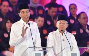 Lebih Banyak Baca Teks, Fadli Zon Sindir Performa Jokowi Saat Debat Perdana