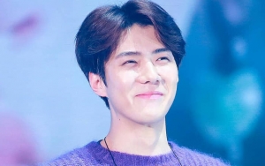 Unggah Foto Ini Saat Jalan-Jalan di Chili, Sehun Kode-Kodean Pakai Lovestagram?