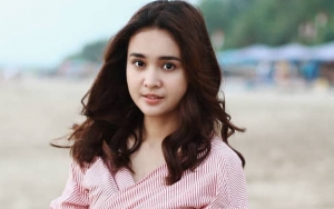 Sempat Ngaku Terlalu Lama Jomblo, Michelle Zudith Pamer Cincin 'Kode' Baru Dilamar?