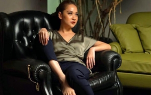  Foto Seksi Sering Dikritik, Bunga Citra Lestari Cuek Pose 'Liar' Sebut Dirinya Macan