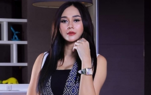 Polisi Beri Kode Lagu 'Mari Bercinta', Aura Kasih Bakal Diciduk Soal Kasus Prostitusi Online? 