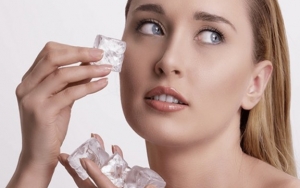 Tanda Penuaan Dini dapat Dicegah dengan Facial Es Batu