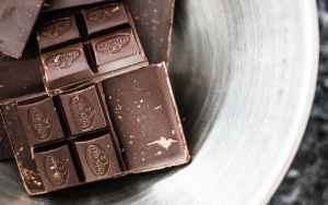 Cokelat Hitam Mampu Tingkatkan Penglihatan Mata