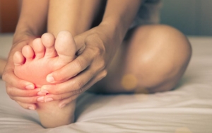 Hot Flashes dapat Dicegah dengan Mengenakan Kaus Kaki saat Tidur
