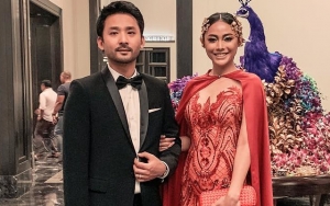  Hampir Setahun Menikah, Manisnya Whulandary Herman Dipangku Suami Umumkan Kehamilan Pertamanya
