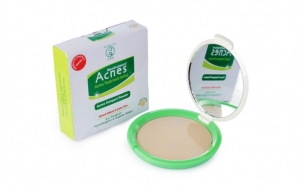 Acnes Compact Powder, Harga Sekitar Rp 32 Ribu