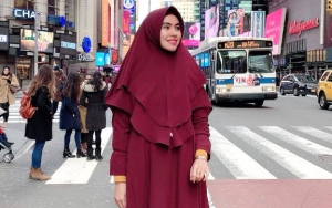 Sempat Khawatir Dipandang Aneh, Kartika Putri Ungkap Keuntungan Berjilbab Saat Liburan