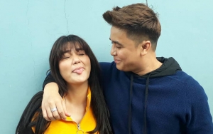 Billy Syahputra-Hilda Vitria Liburan ke Malaysia, Kepergok Depan ATM Disindir Kuras Duit