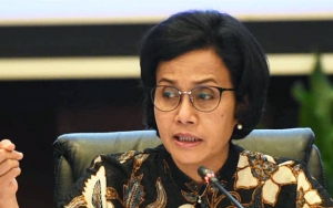 Sri Mulyani Kritik Balik Prabowo Lewat Puisi 'Kala Kamu Menuduh Aku Menteri Pencetak Utang'