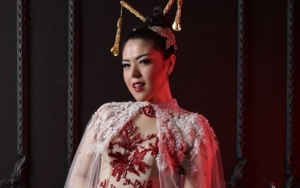  Habiskan Uang Untuk Belanja Alat Peraga Kampanye, Tina Toon Tak Bisa Siapkan Angpao