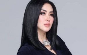 Syahrini Isyaratkan Bakal Beri Kejutan, Kepergok Balas 'Tanda' Cinta pada Sosok Ini