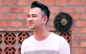 Raffi Ahmad Ziarah ke Makam Olga Syahputra, Sosok di Sampingnya Bikin Penasaran