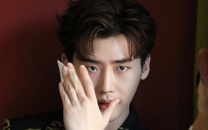 Beredar Foto-Foto Masa Kecil Lee Jong Suk yang Bikin Netter Gemas
